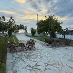 Sunrise Front By Bookvillaeu Apartamento