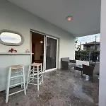 Sunrise Front By Bookvillaeu Apartamento *